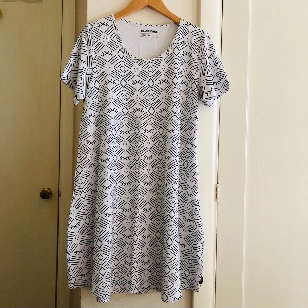 DAKINE - Black & White Shirt Dress
